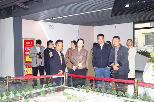 廬陽(yáng)區(qū)委常委、宣傳部長(zhǎng)韓艷一行蒞臨廬陽(yáng)建華文創(chuàng)園調(diào)研