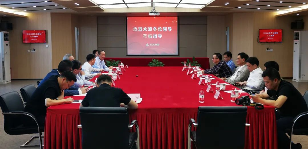 省委常委、統(tǒng)戰(zhàn)部部長熊建平蒞臨集團(tuán)調(diào)研