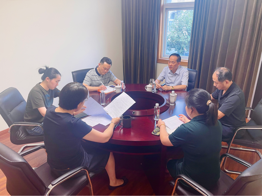 把脈市場動態(tài)，明確未來發(fā)展方向——董事長一行赴建華進出口貿易有限公司調研