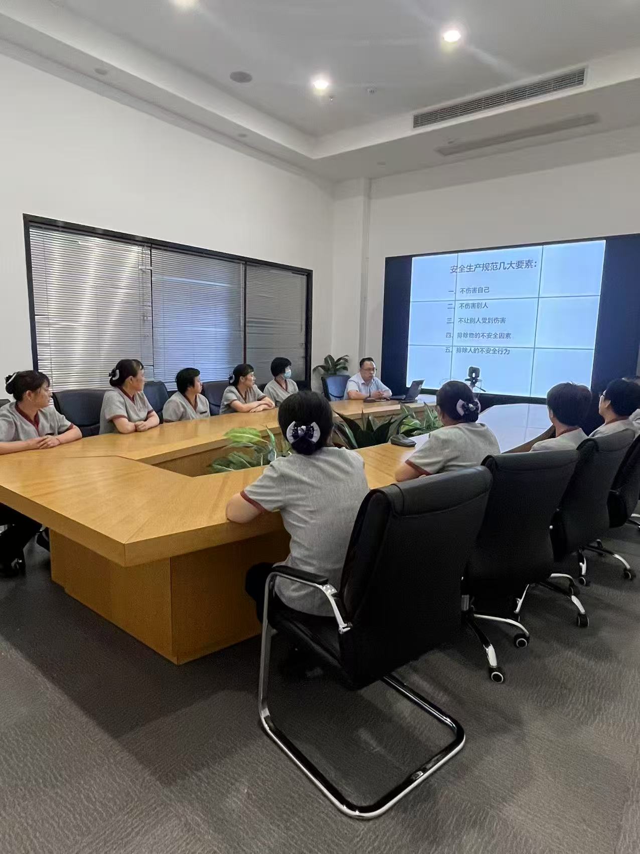 人人講安全，個個會應(yīng)急——建華文創(chuàng)集團(tuán)扎實(shí)開展“安全生產(chǎn)月”系列活動