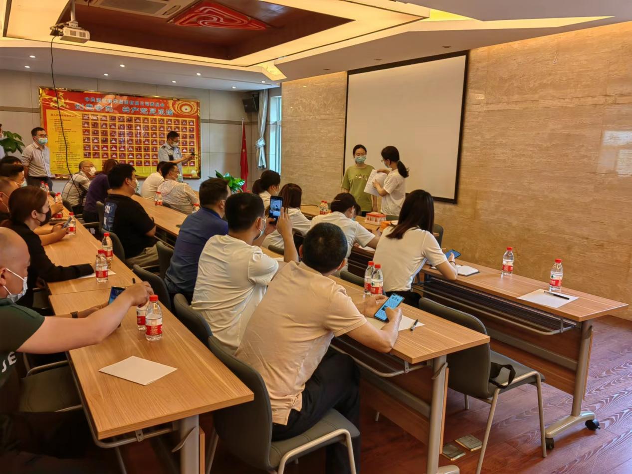 錢(qián)江商城參加環(huán)境及物品表面核酸檢測(cè)采樣技術(shù)培訓(xùn)