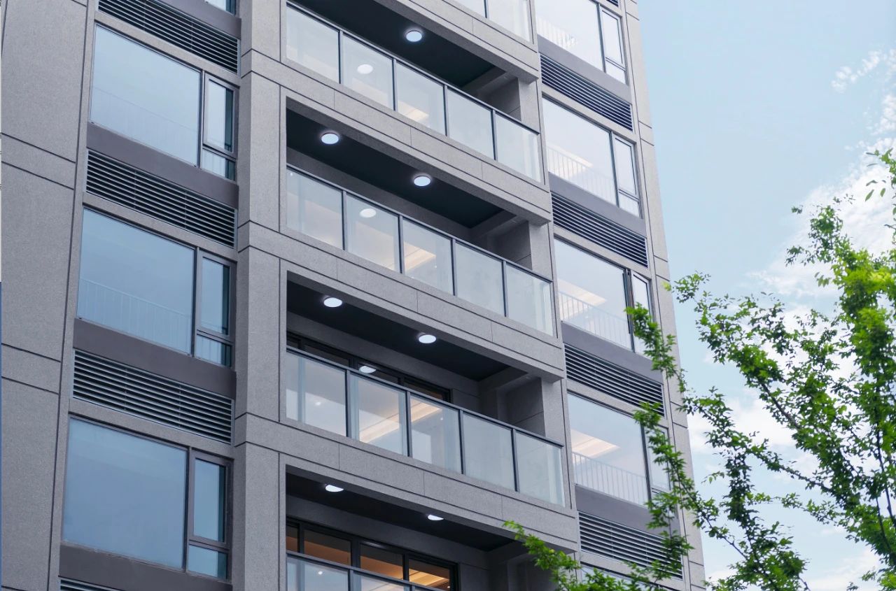 集團與遠洋集團聯(lián)合開發(fā)的第一個樓盤按時交付