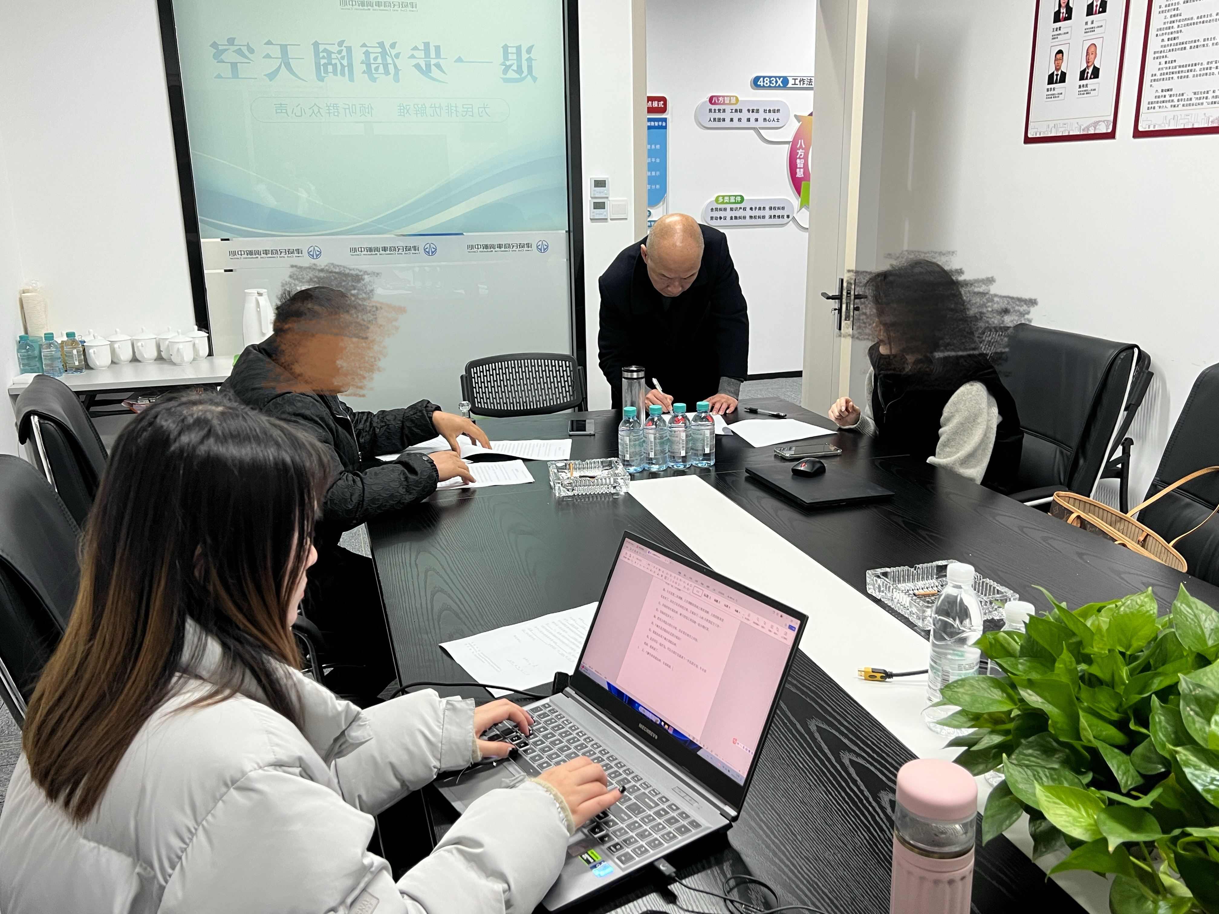 佳節(jié)將至不懈怠，高效解紛迎新春