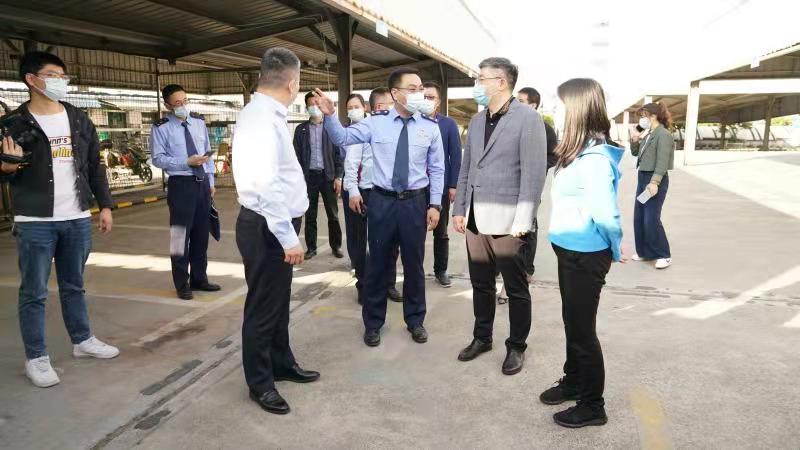 拱墅區(qū)馮晶區(qū)長(zhǎng)帶隊(duì)赴錢江商城 調(diào)研專業(yè)市場(chǎng)進(jìn)口商品集中監(jiān)管倉(cāng)建設(shè)情況