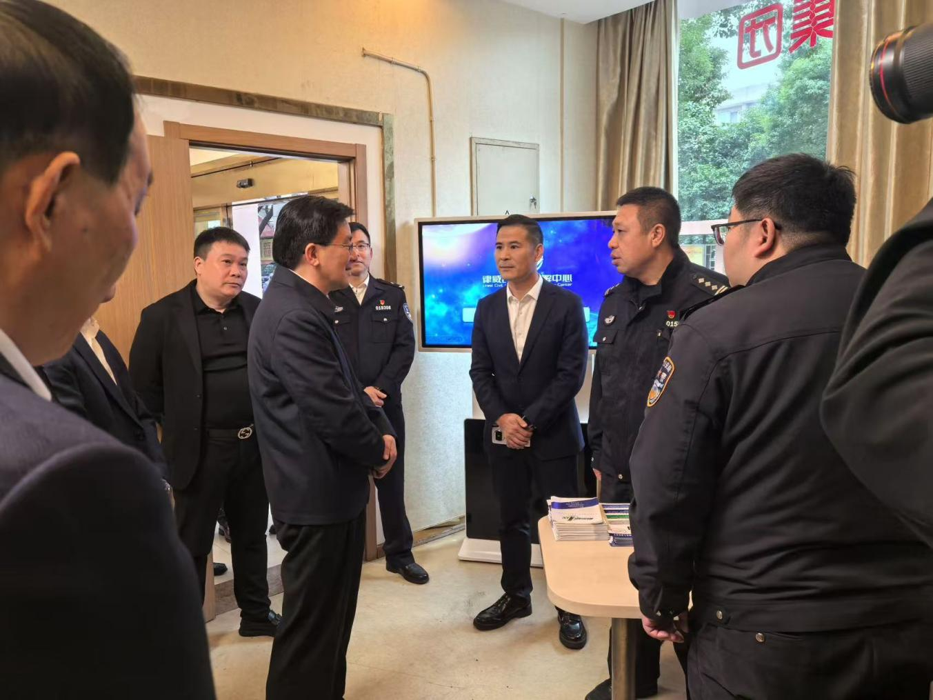 市委副書記、政法委書記馬小秋赴建華五金市場調(diào)解工作站調(diào)研指導(dǎo)