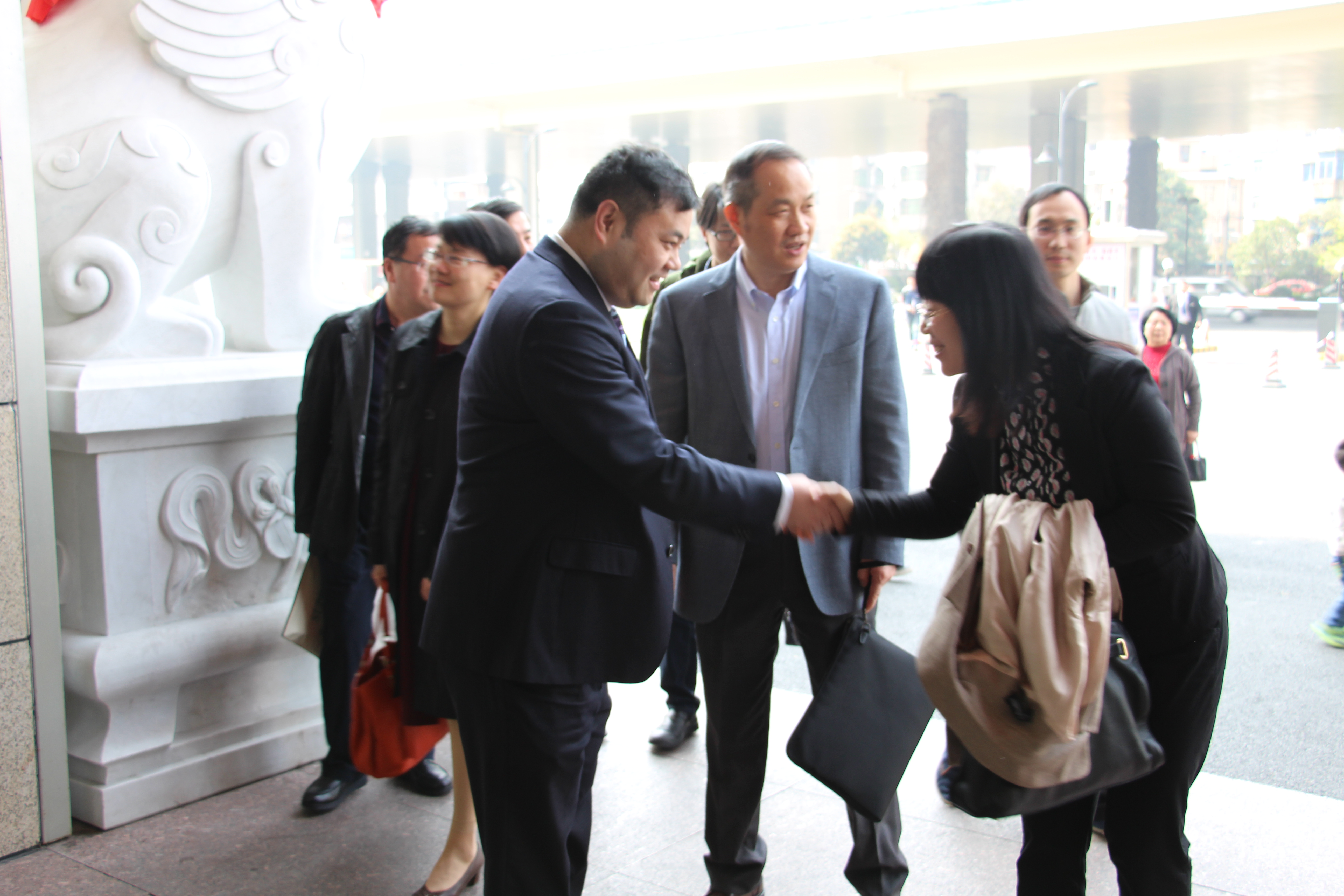 中央黨校課題組專家一行蒞臨水晶城調(diào)研1 (1).JPG