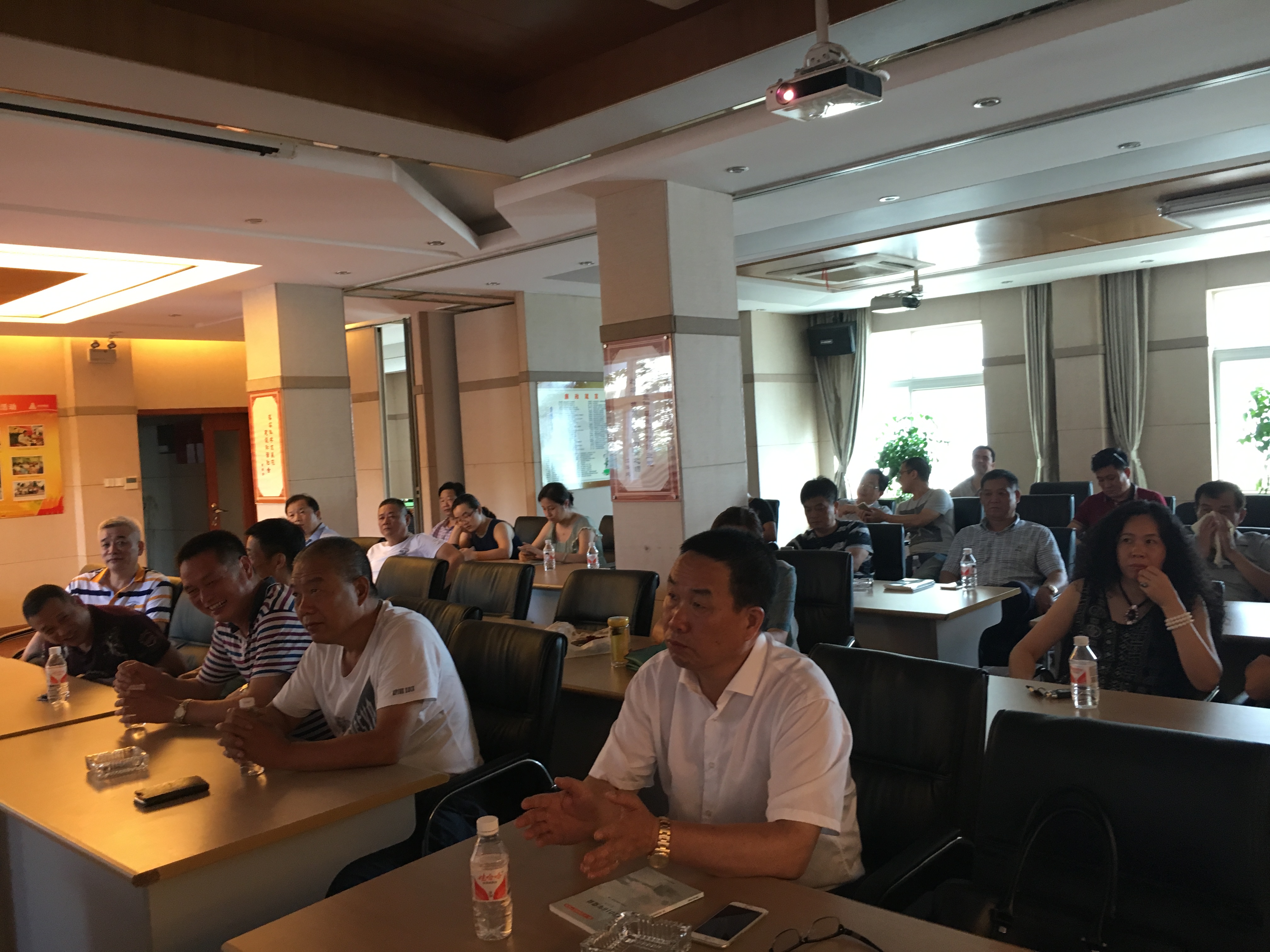 無(wú)償獻(xiàn)血 (1).jpg 無(wú)償獻(xiàn)血 (1).jpg